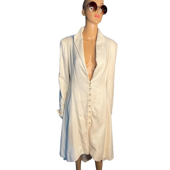 Vintage Chayes stunning cream French frock    Asymmetrical coat size large - Picture 1 of 11